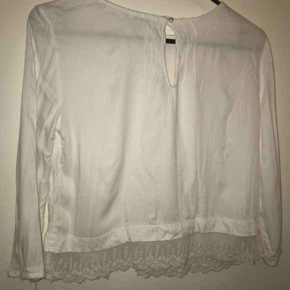 White blouse - Picture 2 of 6